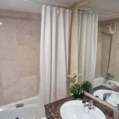 Aleda Puerto Playa - Parking Y Piscina Gratis * Malaga